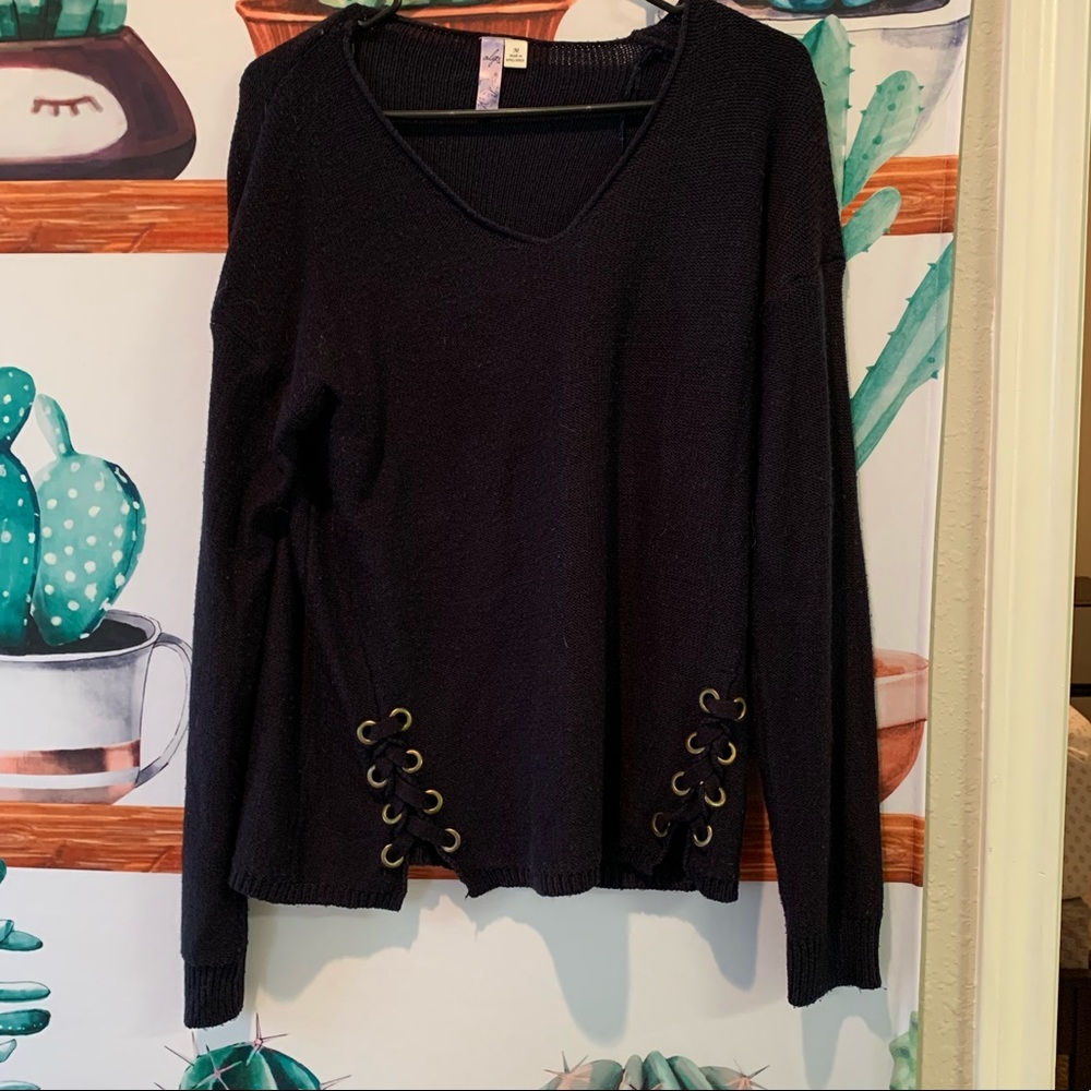 Francesca’s  collections navy blue sweater